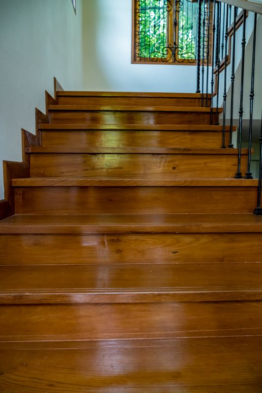 Stairs Refinishing Cost — Cost of Stairs Refinishing